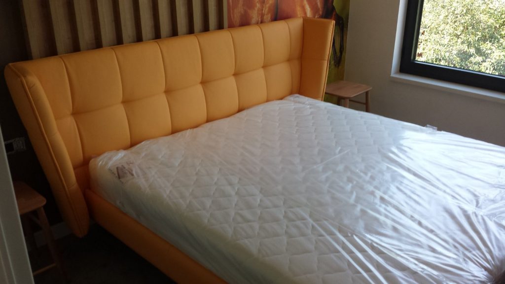Tapeciranje namještaja Rijeka, Tapetar Rijeka, Tapeciranje fotelje, tapeciranje kauča, tapeciranje Sofe, Kvalitetno tapeciranje, tapeciranje uzglavlja kreveta